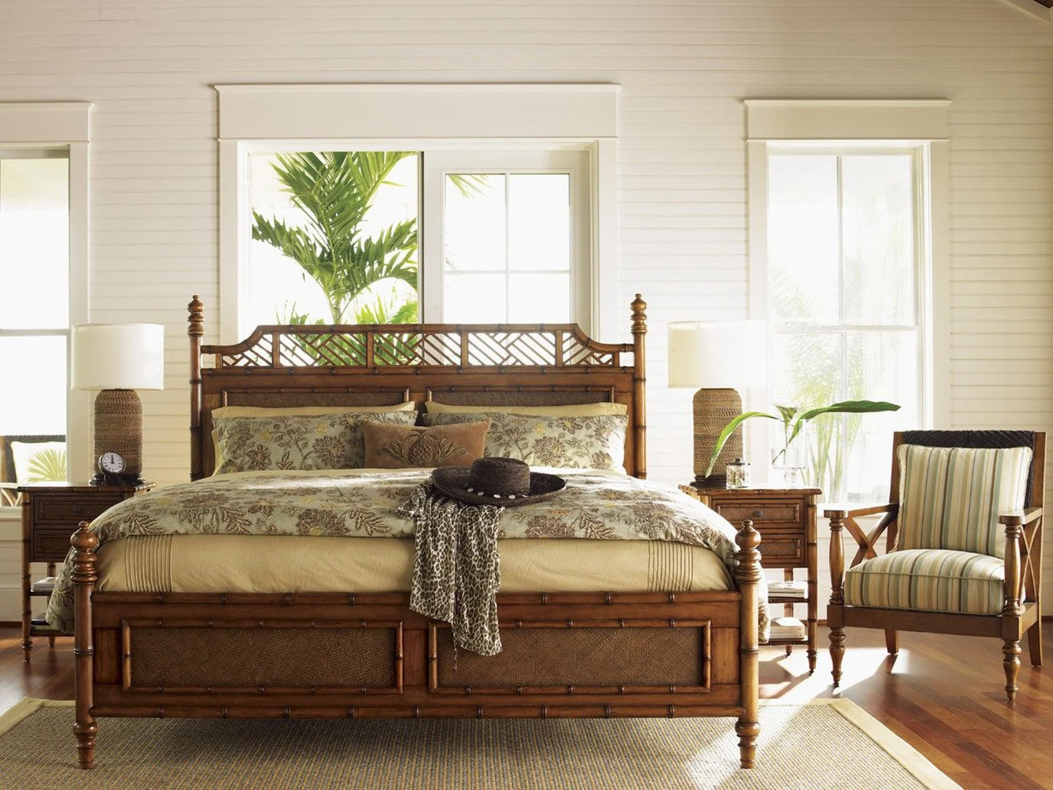 Tommy Bahama Home Island Estate West Indies Bed - Image 3