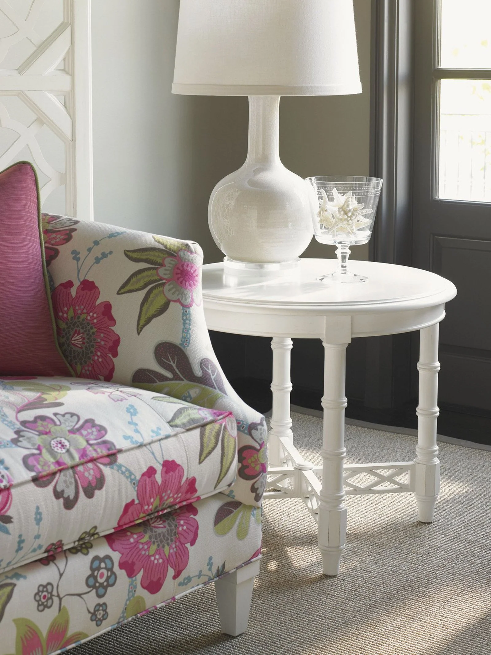 Tommy Bahama Home Ivory Key Edgehill Round Lamp Table - Image 2