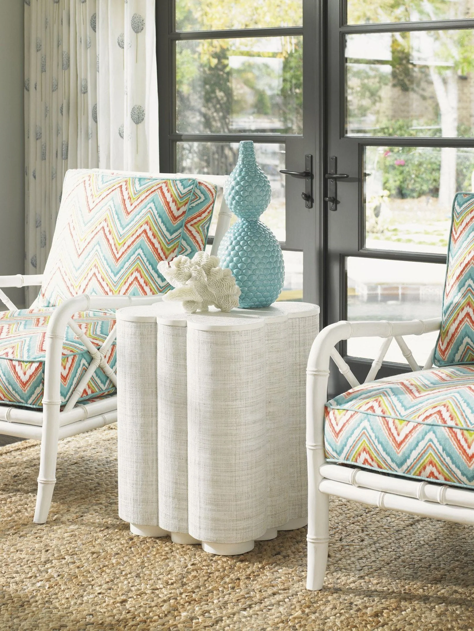 Tommy Bahama Home Ivory Key Spar Point Chairside Table - Image 3