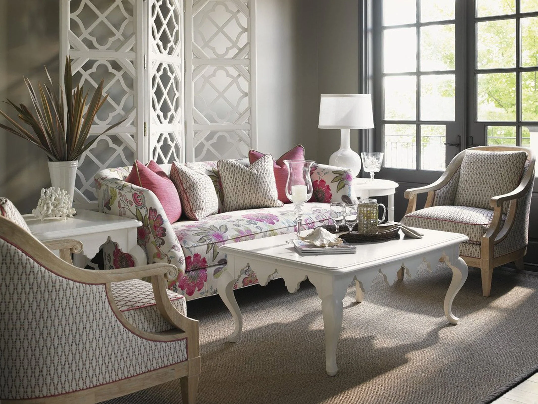 Tommy Bahama Home Ivory Key Swan Island Sofa - Image 4