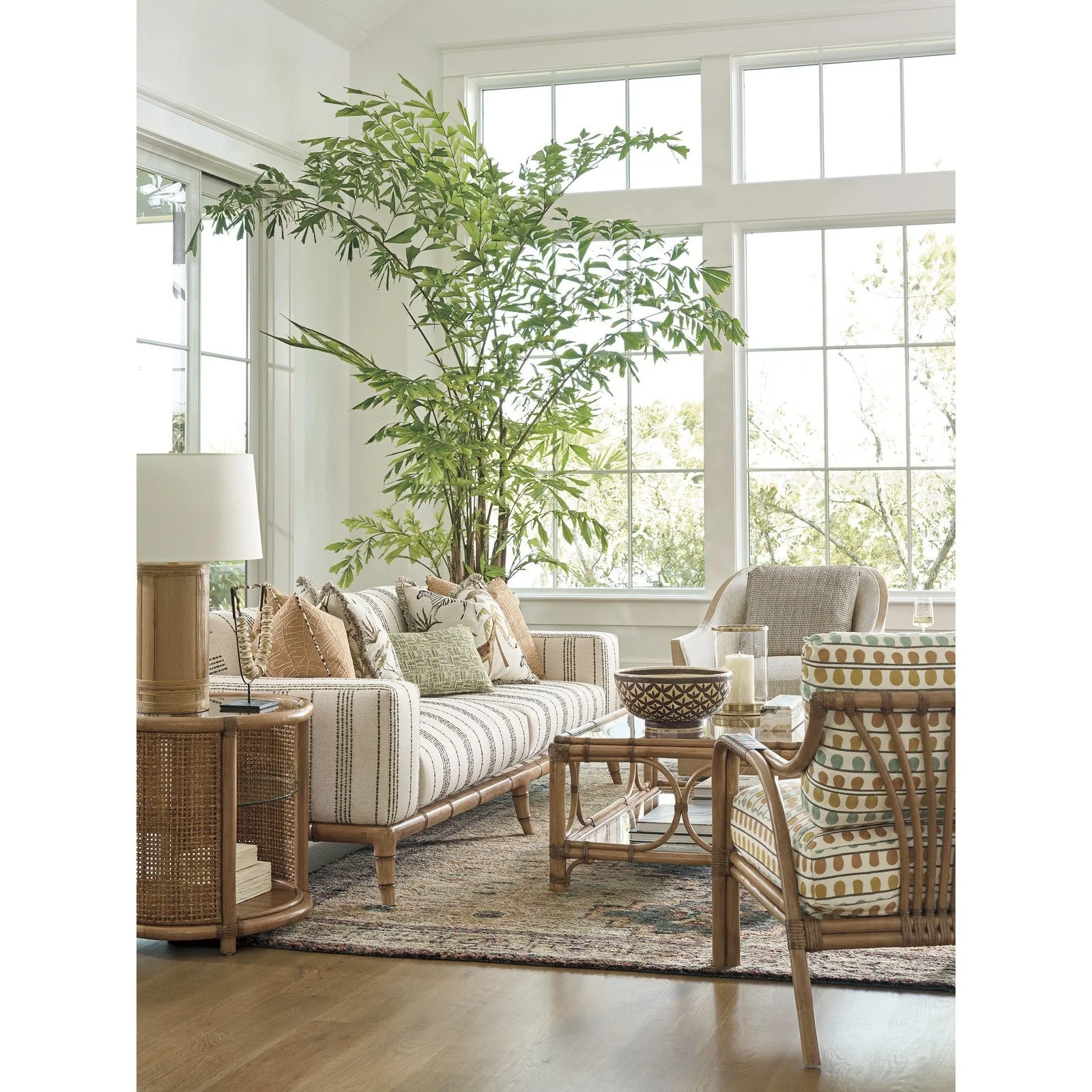 Tommy Bahama Home Key Biscayne Tortuga Round End Table - Image 3