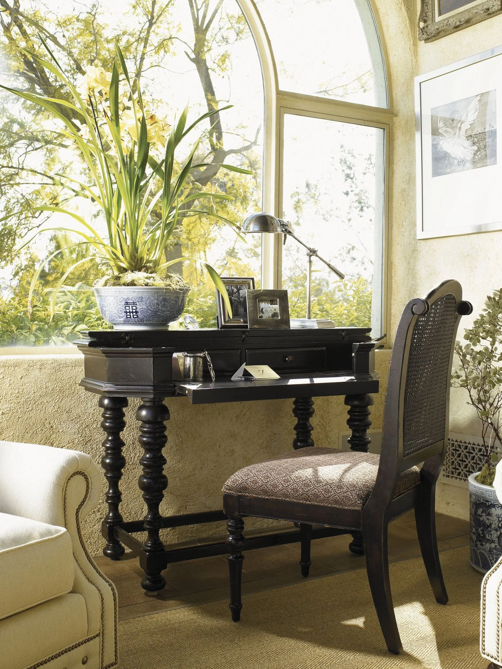 Tommy Bahama Home Kingstown Isla Verde Side Chair Customizable - Image 4