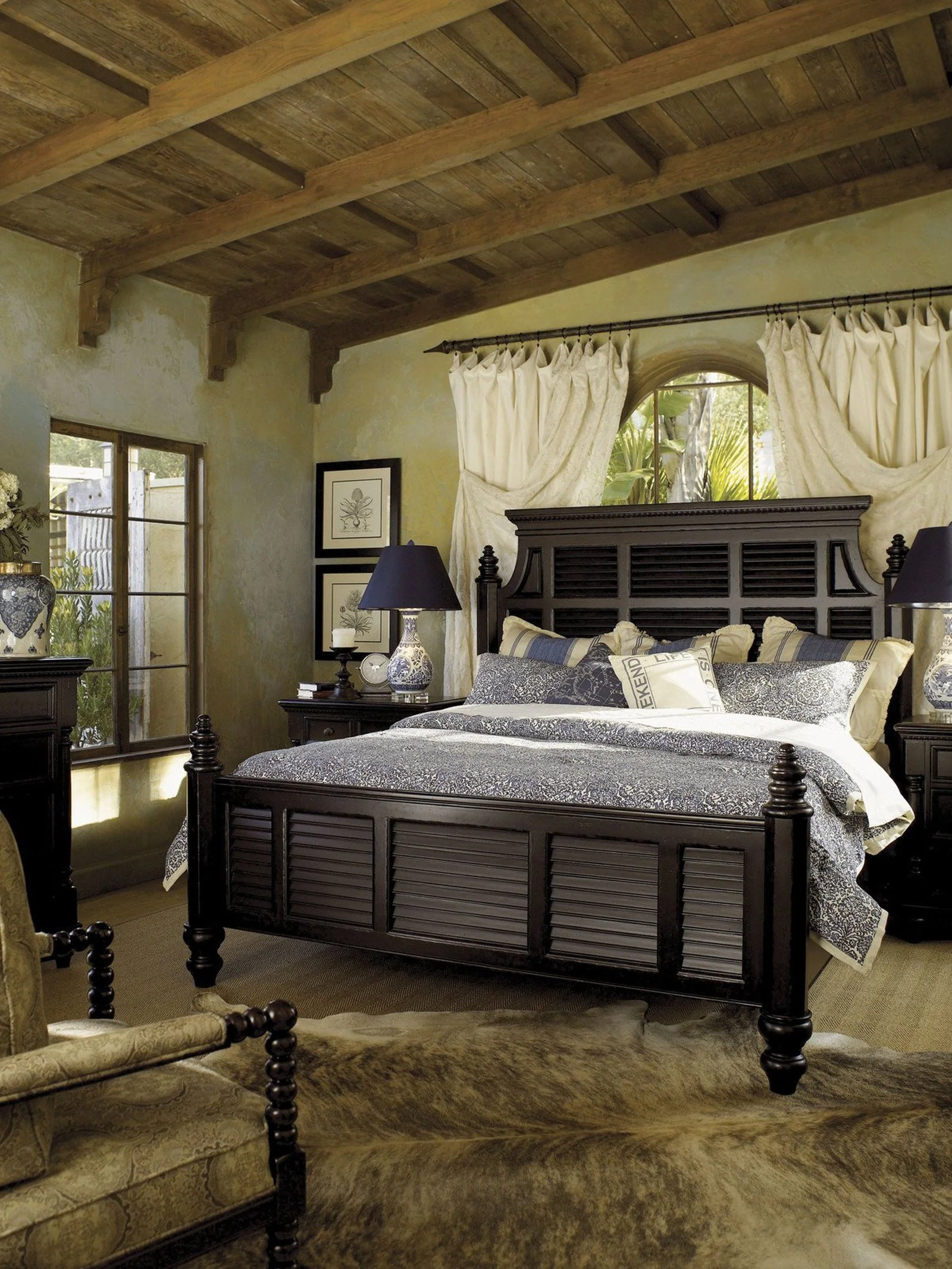 Tommy Bahama Home Kingstown Malabar Panel Bed - Image 2