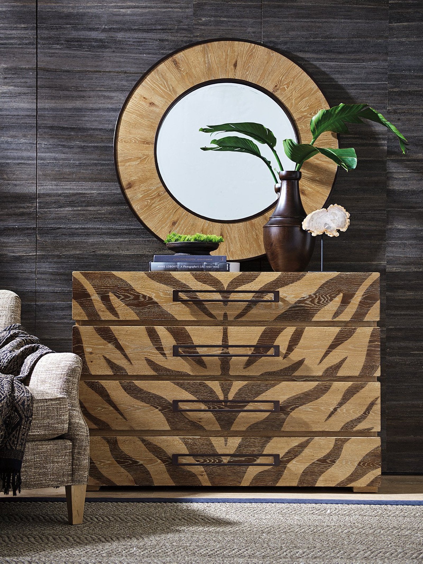 Tommy Bahama Home Los Altos Tangiers Hall Chest - Image 2
