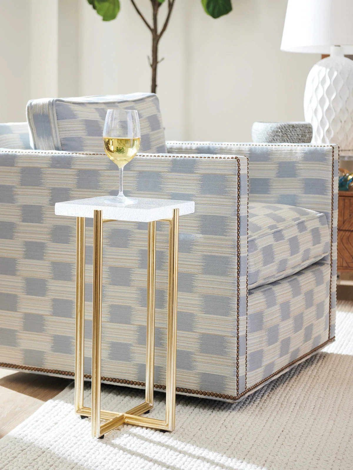 Tommy Bahama Home Palm Desert Ashlyn Acrylic Accent Table - Image 2