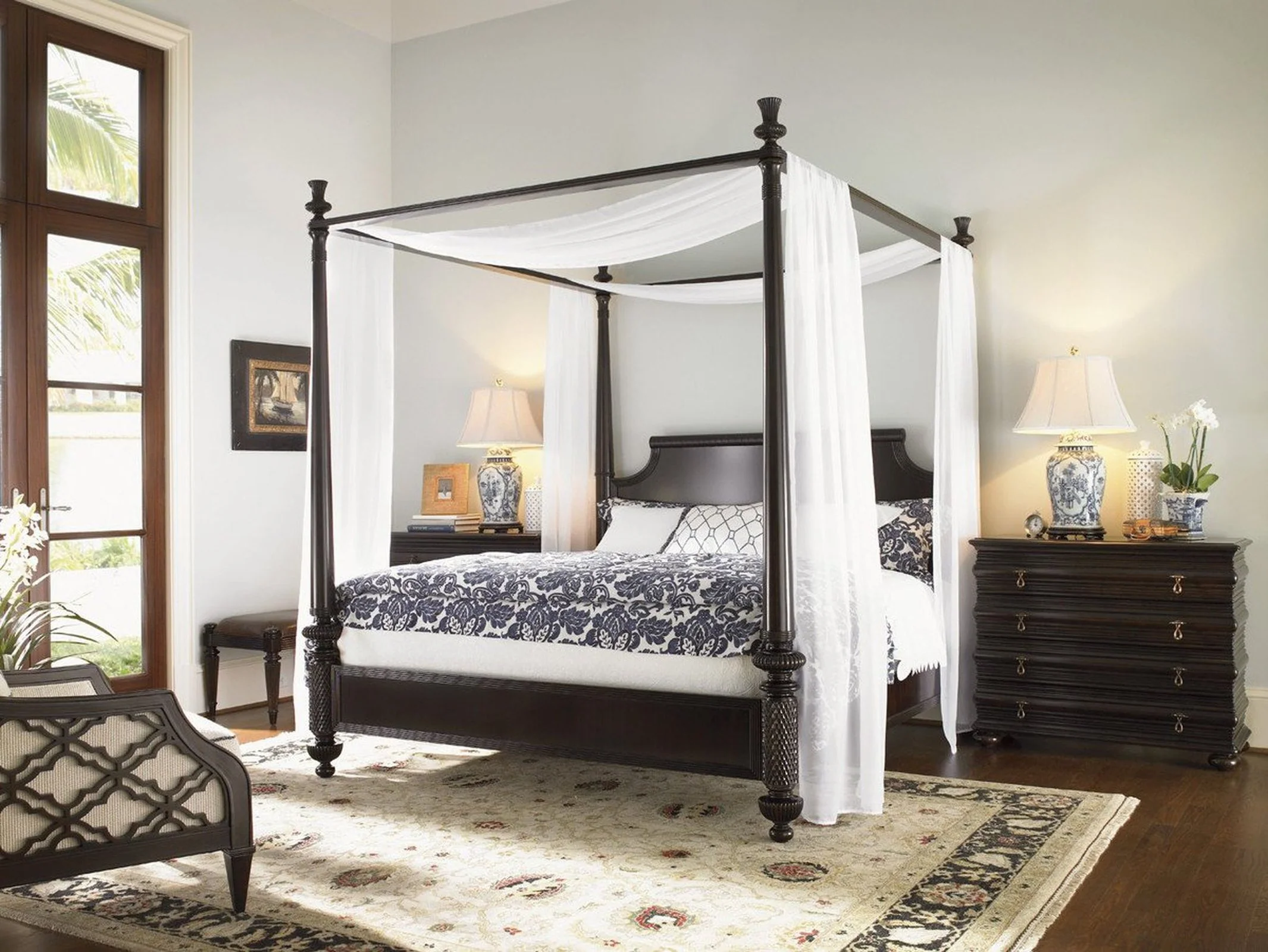 Tommy Bahama Home Royal Kahala Diamond Head Bed - Image 3