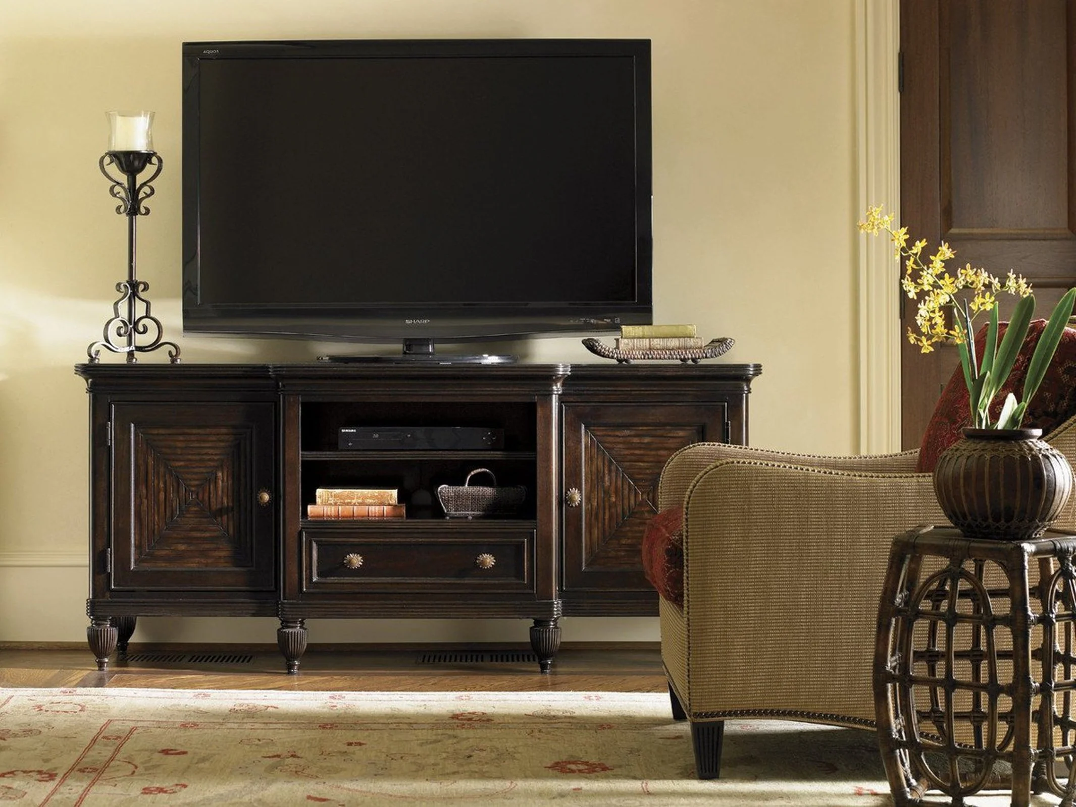 Tommy Bahama Home Royal Kahala Maui Media Console - Image 2