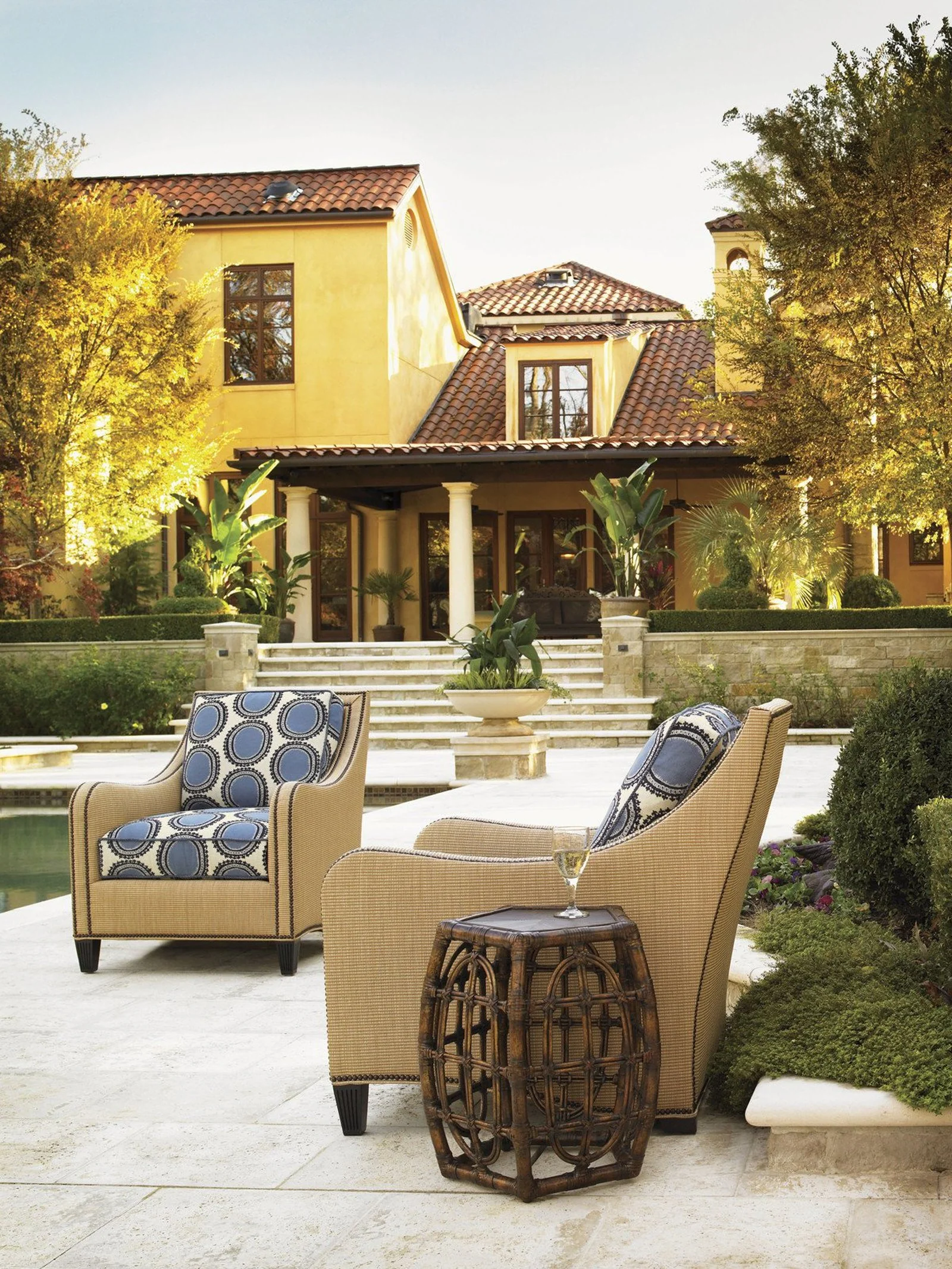 Tommy Bahama Home Royal Kahala Oval Reef Accent Table - Image 3