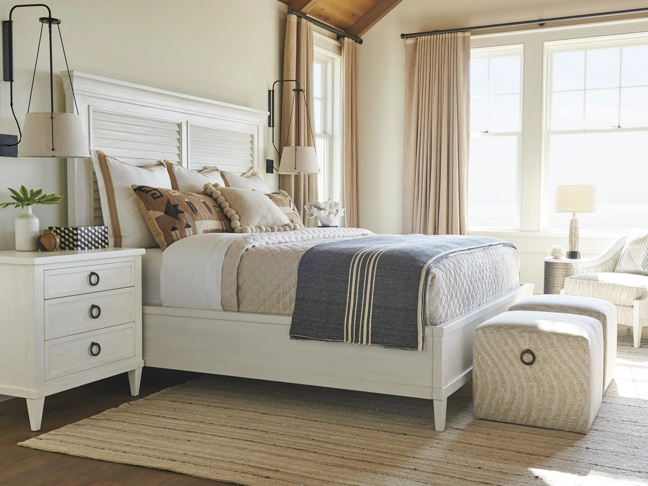 Tommy Bahama Home Ocean Breeze Royal Palm Louvered Bed - Image 3