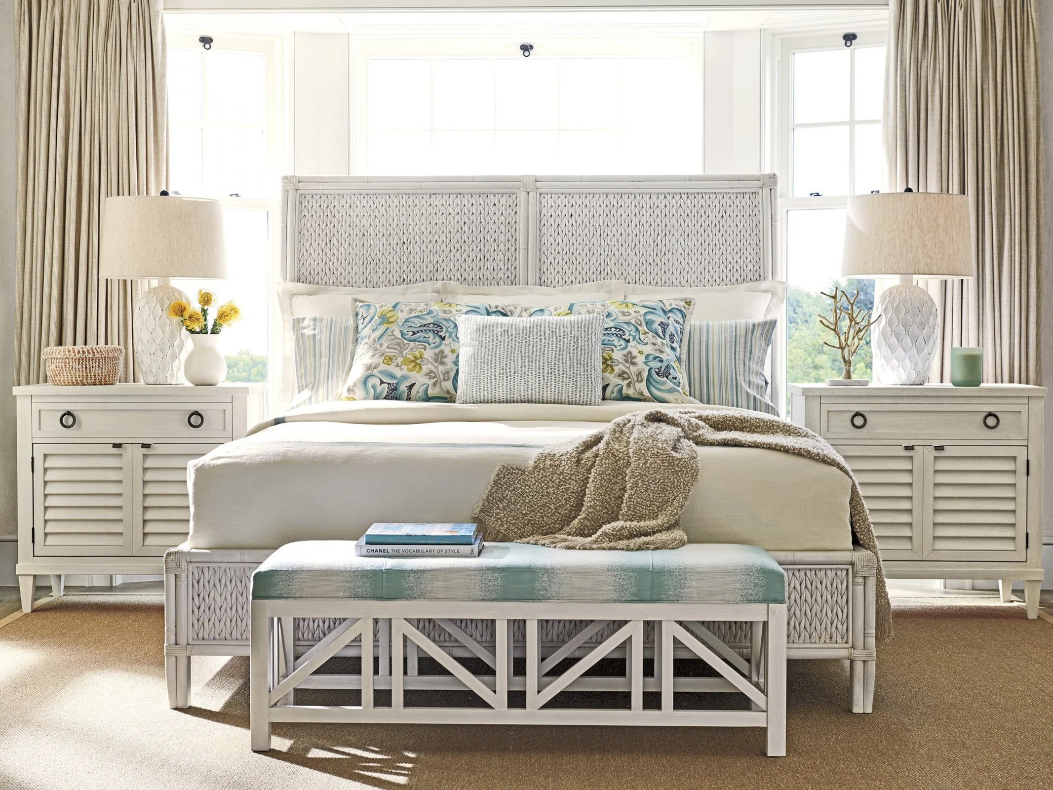 Tommy Bahama Home Ocean Breeze Siesta Key Woven Bed - Image 3