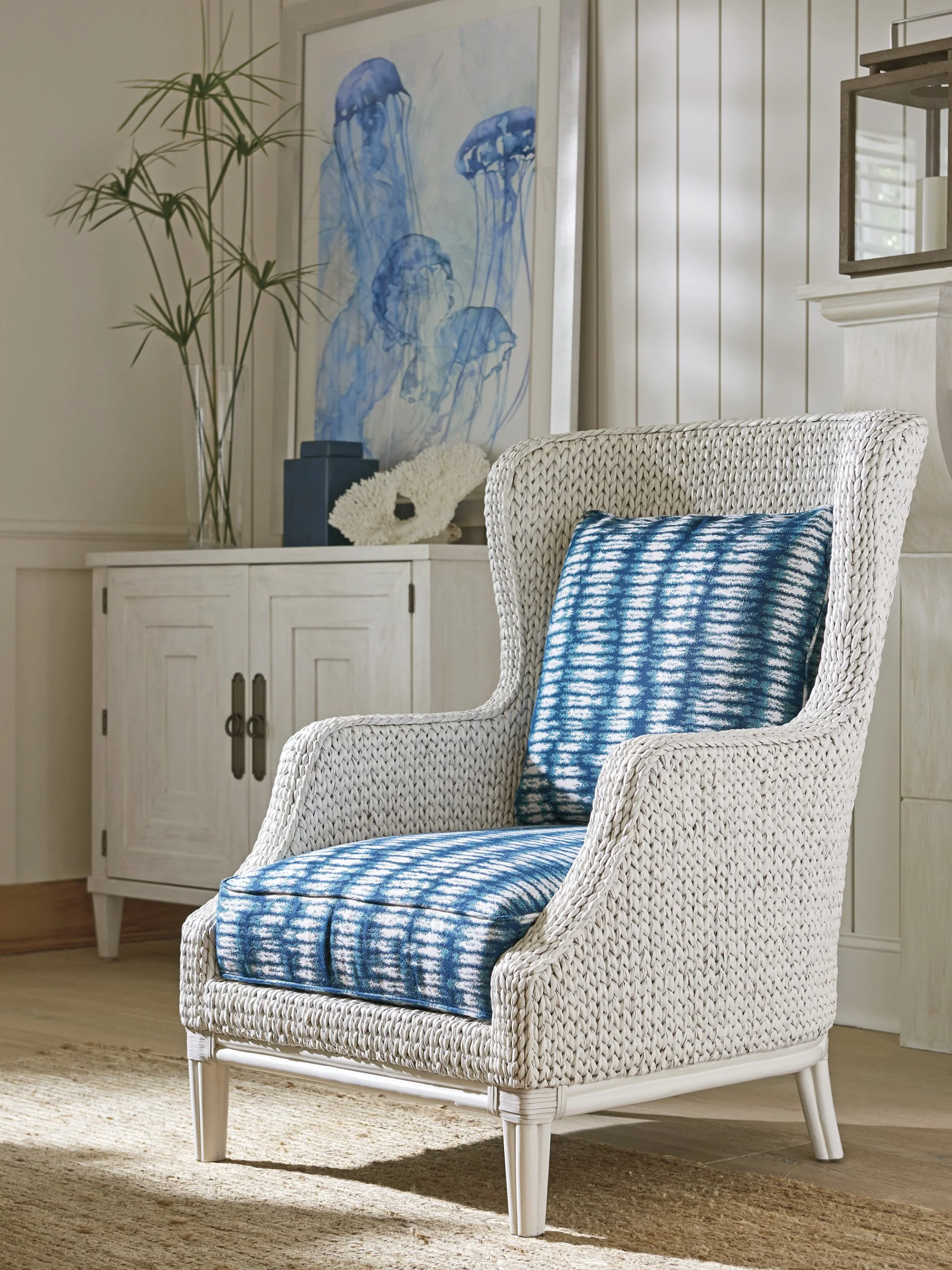 Tommy Bahama Home Ocean Breeze Surfside Hall Chest - Image 3