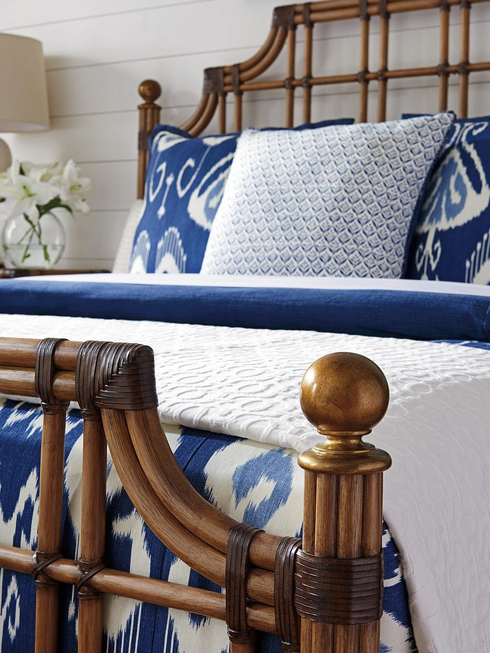 Tommy Bahama Home Twin Palms St. Kitts Rattan Bed - Image 4