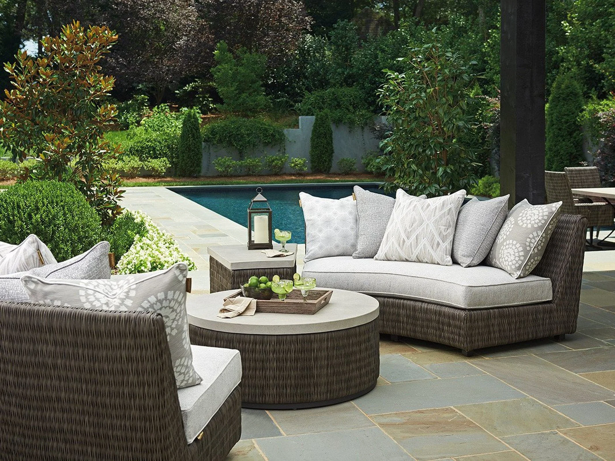Tommy Bahama Outdoor Cypress Point Ocean Terrace Curved Sectional - Image 4