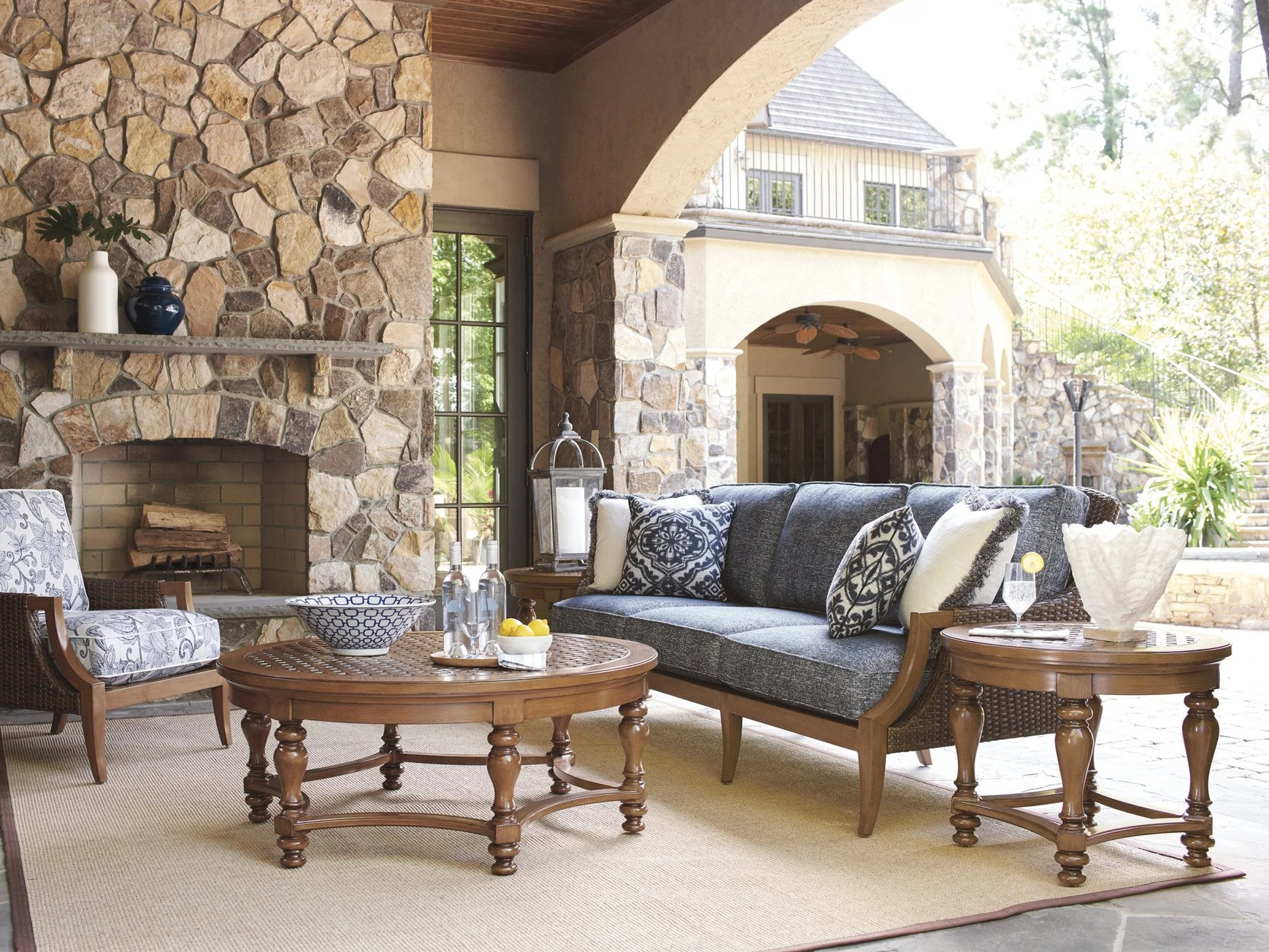 Tommy Bahama Outdoor Harbor Isle Sofa - Image 4