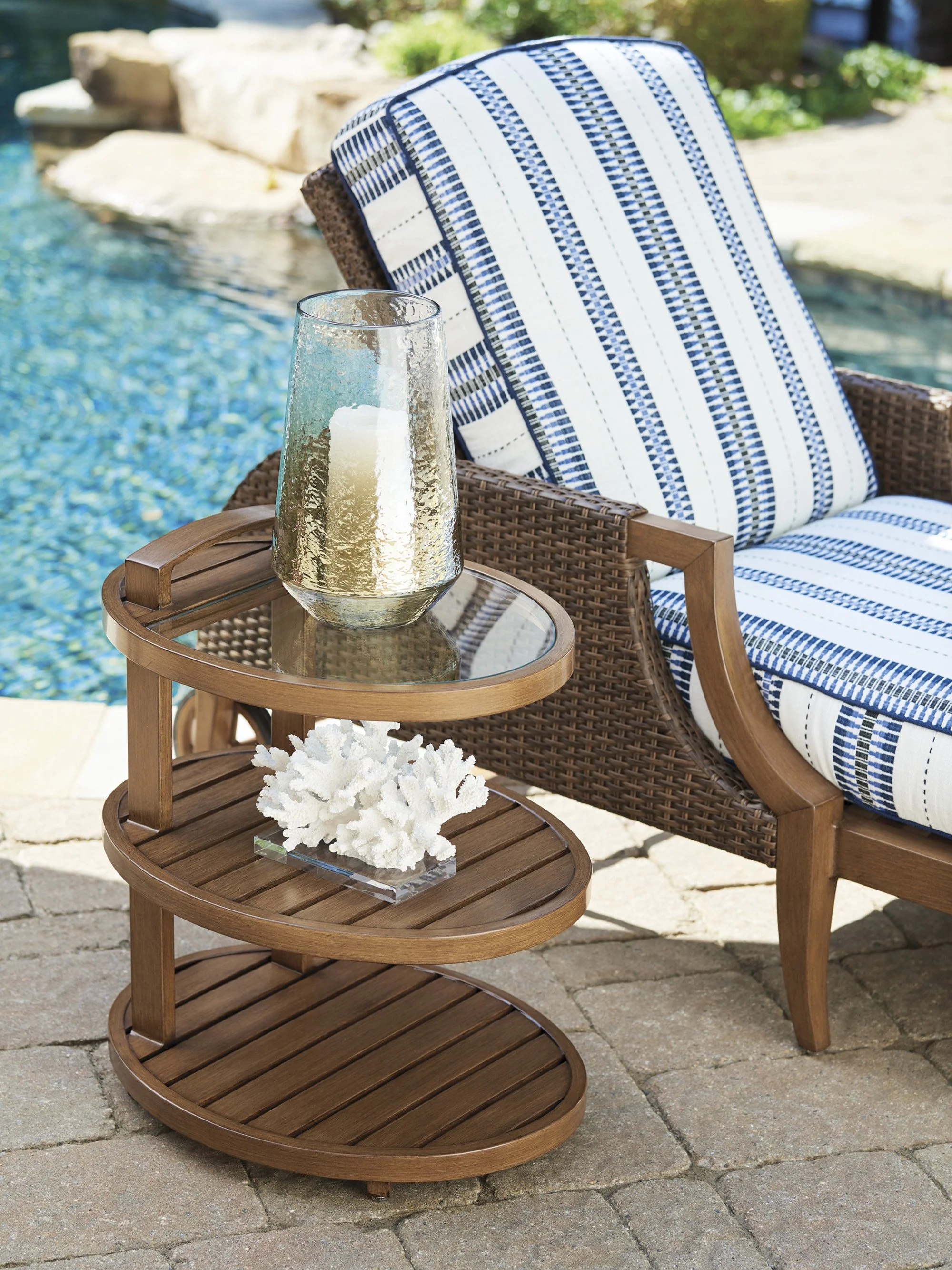 Tommy Bahama Outdoor Harbor Isle Tiered End Table - Image 2
