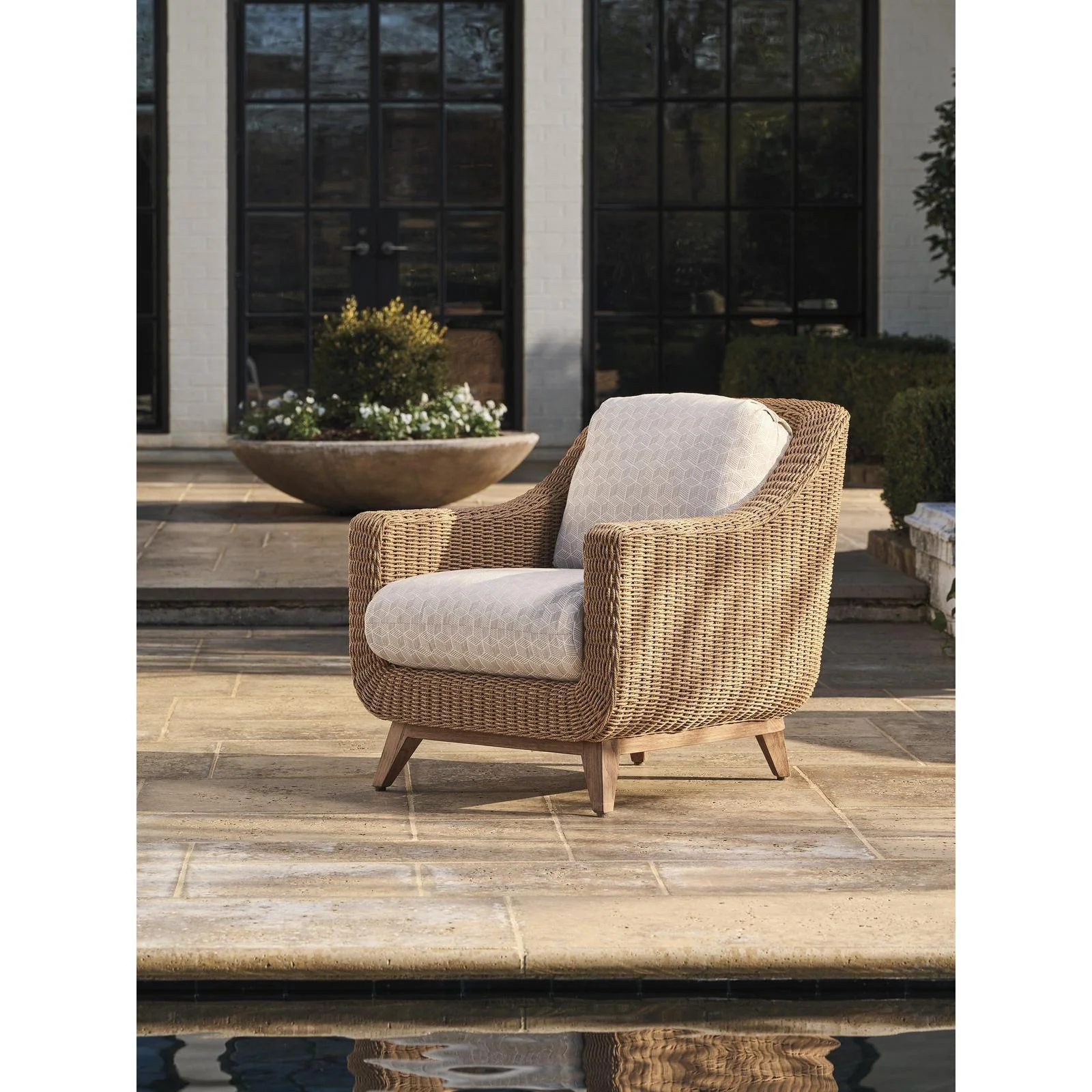Tommy Bahama Outdoor Isle Of Palms Lounge Chair - Image 2