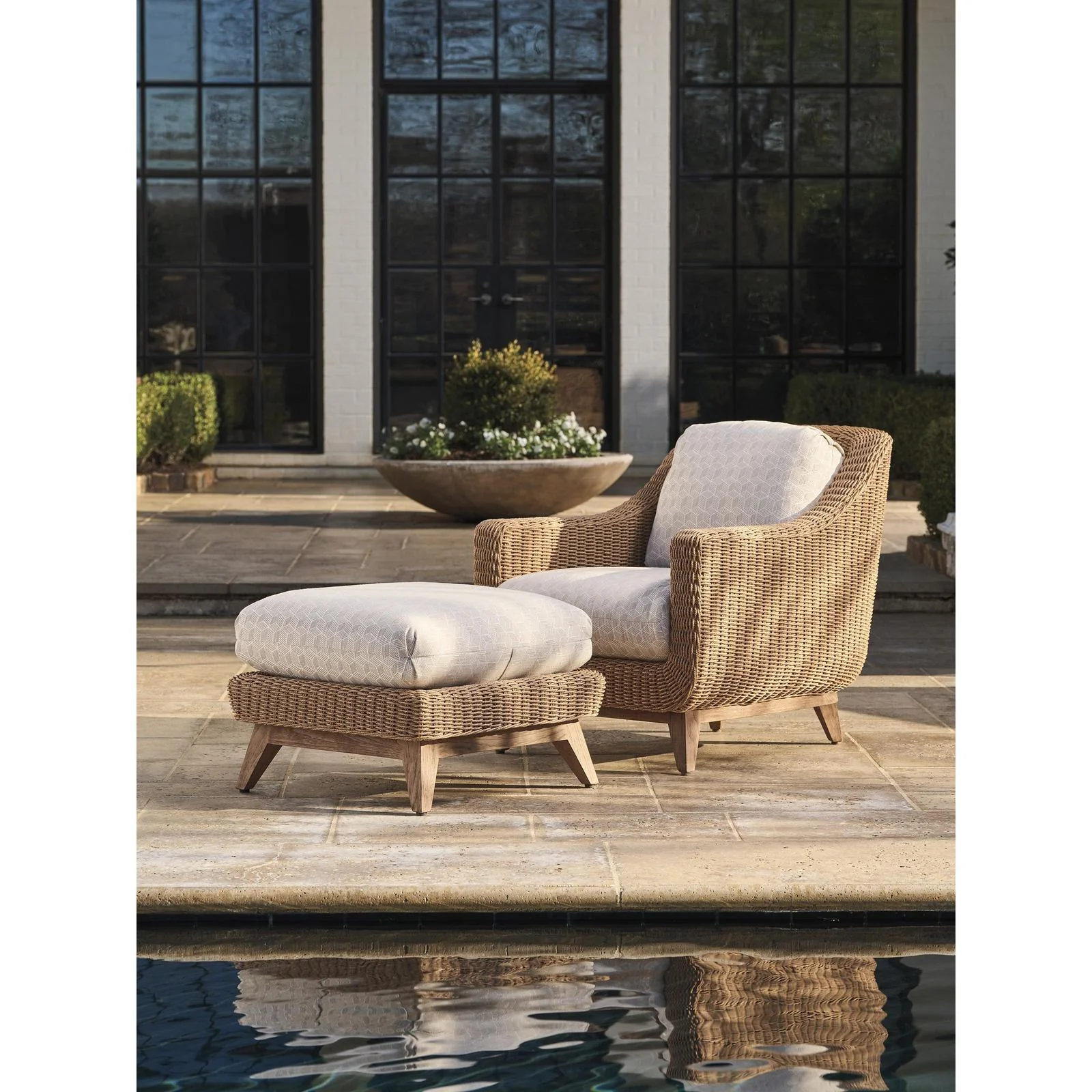 Tommy Bahama Outdoor Isle Of Palms Ottoman - Image 5