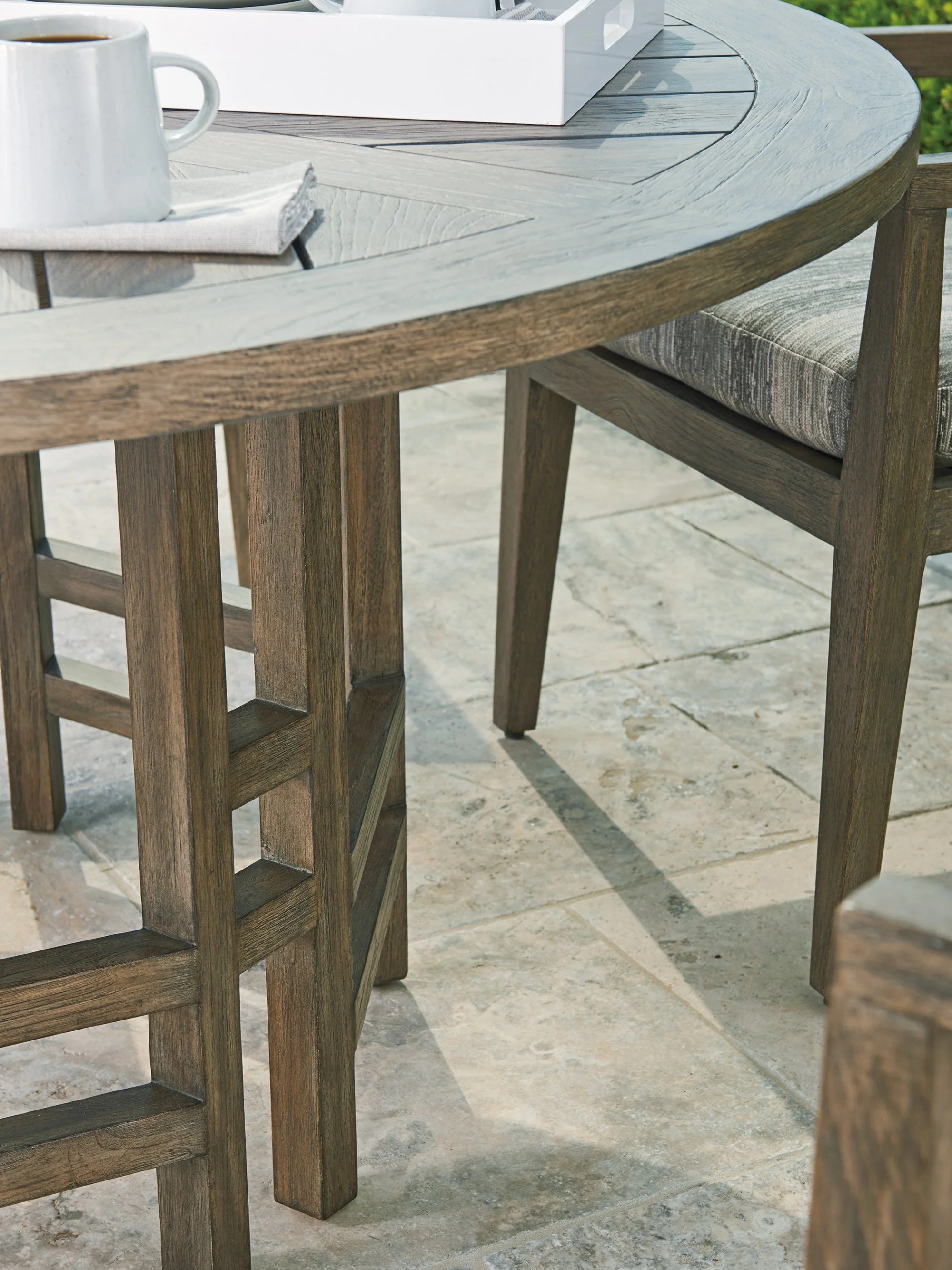 Tommy Bahama Outdoor La Jolla Round Dining Table - Image 4