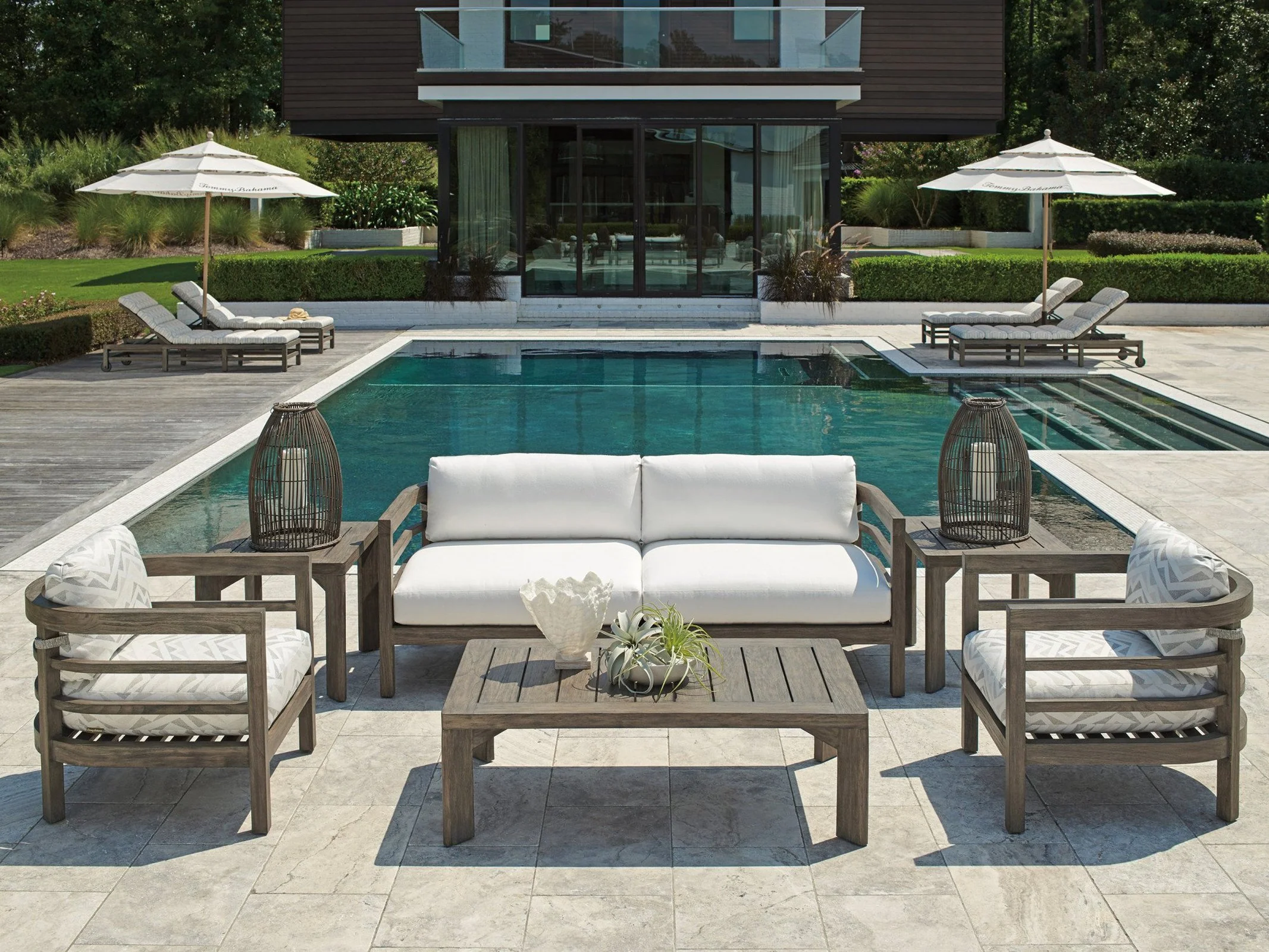 Tommy Bahama Outdoor La Jolla Sofa - Image 9