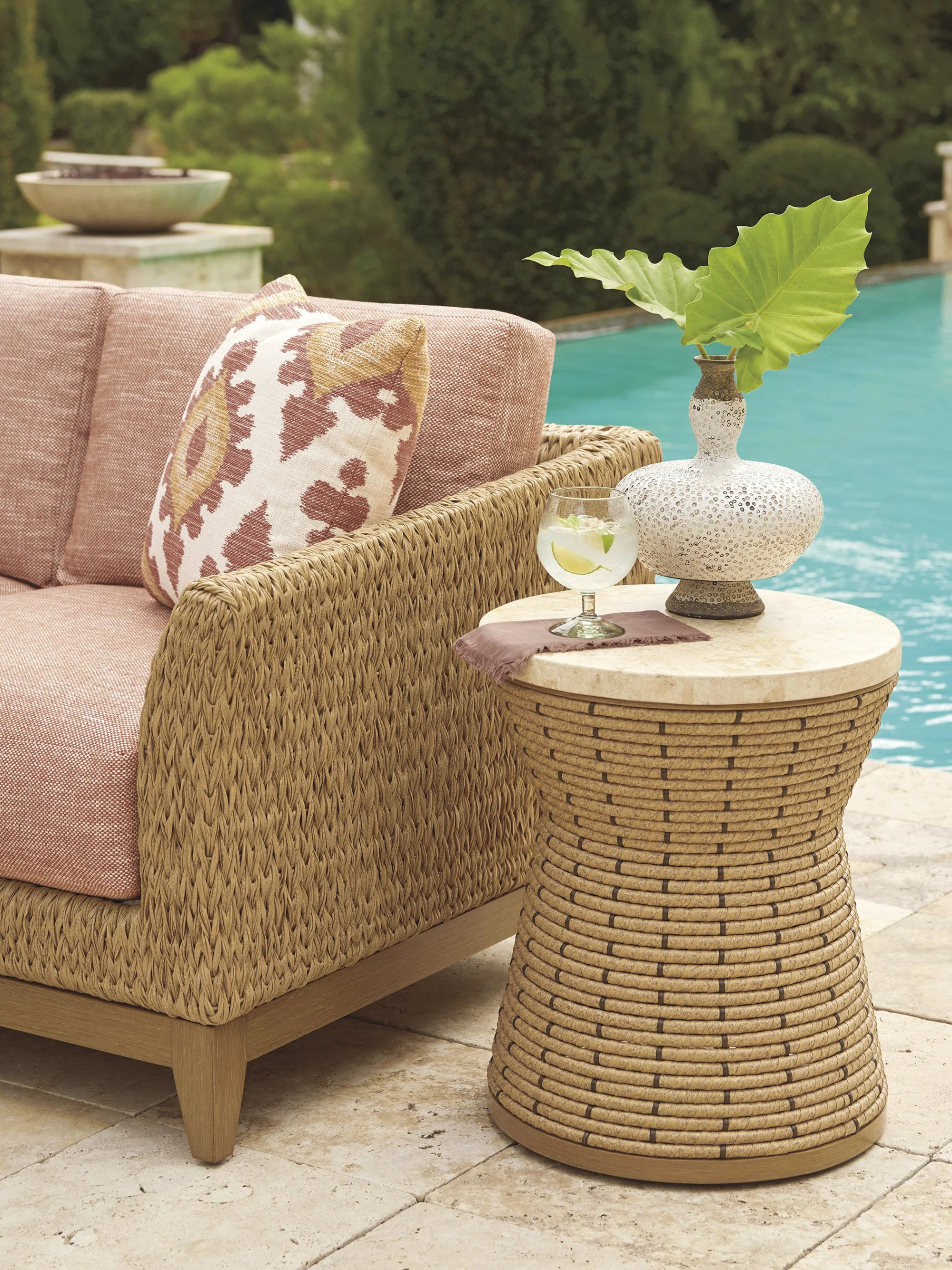 Tommy Bahama Outdoor Los Altos Valley View Round Side Table - Image 2
