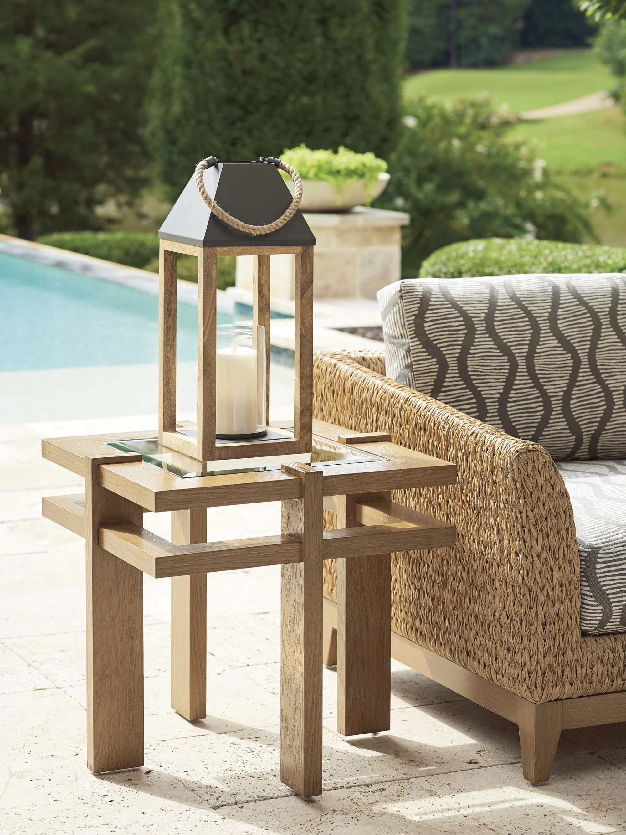 Tommy Bahama Outdoor Los Altos Valley View Square End Table - Image 2