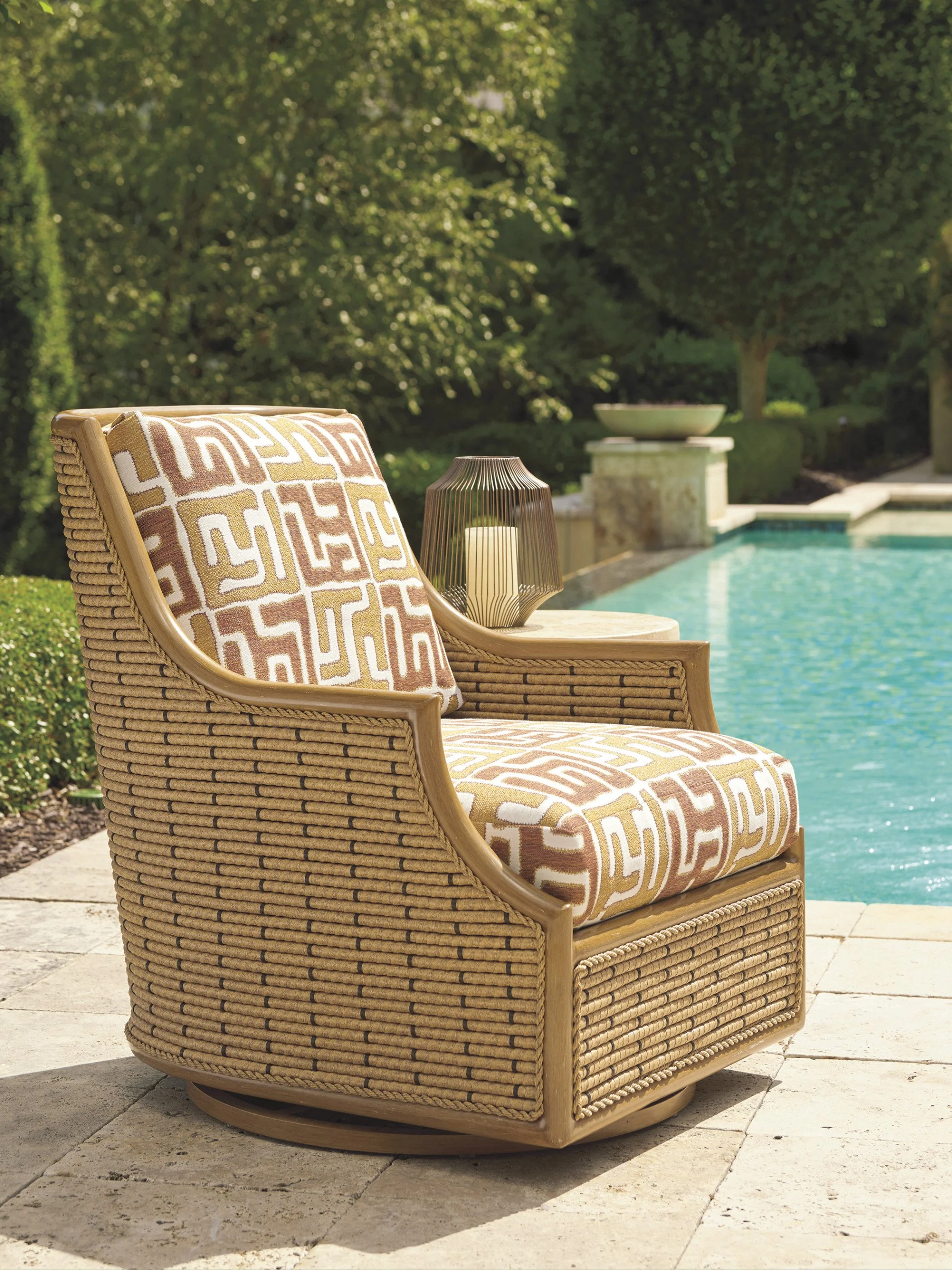 Tommy Bahama Outdoor Los Altos Valley View Swivel Glider Occasional Chair - Image 2