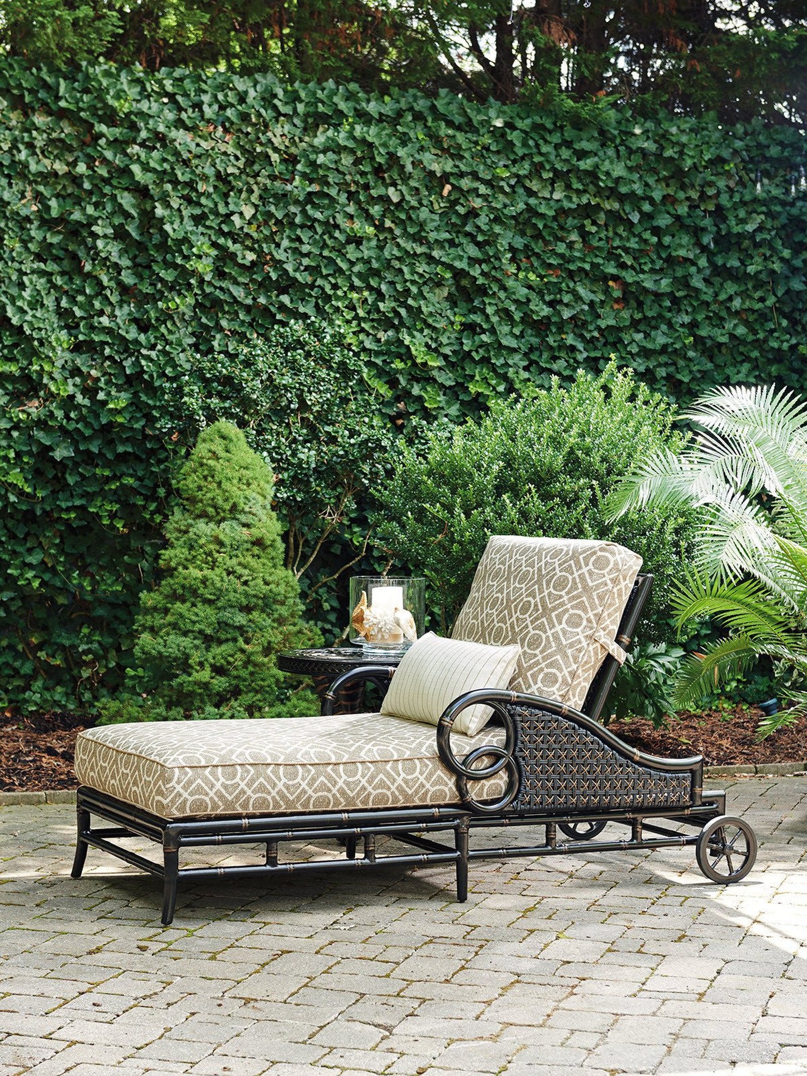 Tommy Bahama Outdoor Marimba Chaise Lounge - Image 2