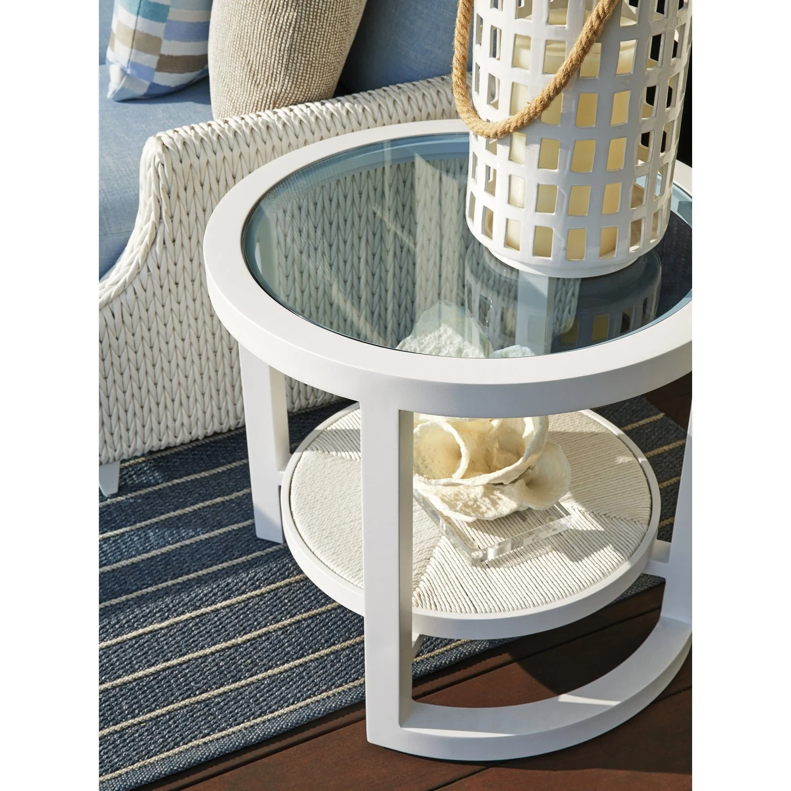Tommy Bahama Outdoor Ocean Breeze Promenade Round End Table - Image 3