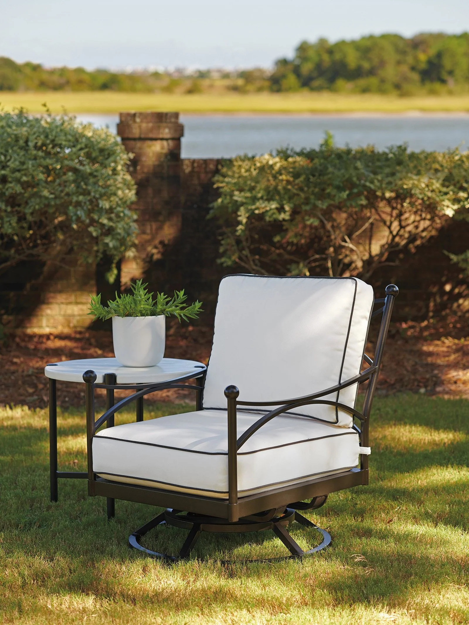 Tommy Bahama Outdoor Pavlova Swivel Lounge Chair - Image 6