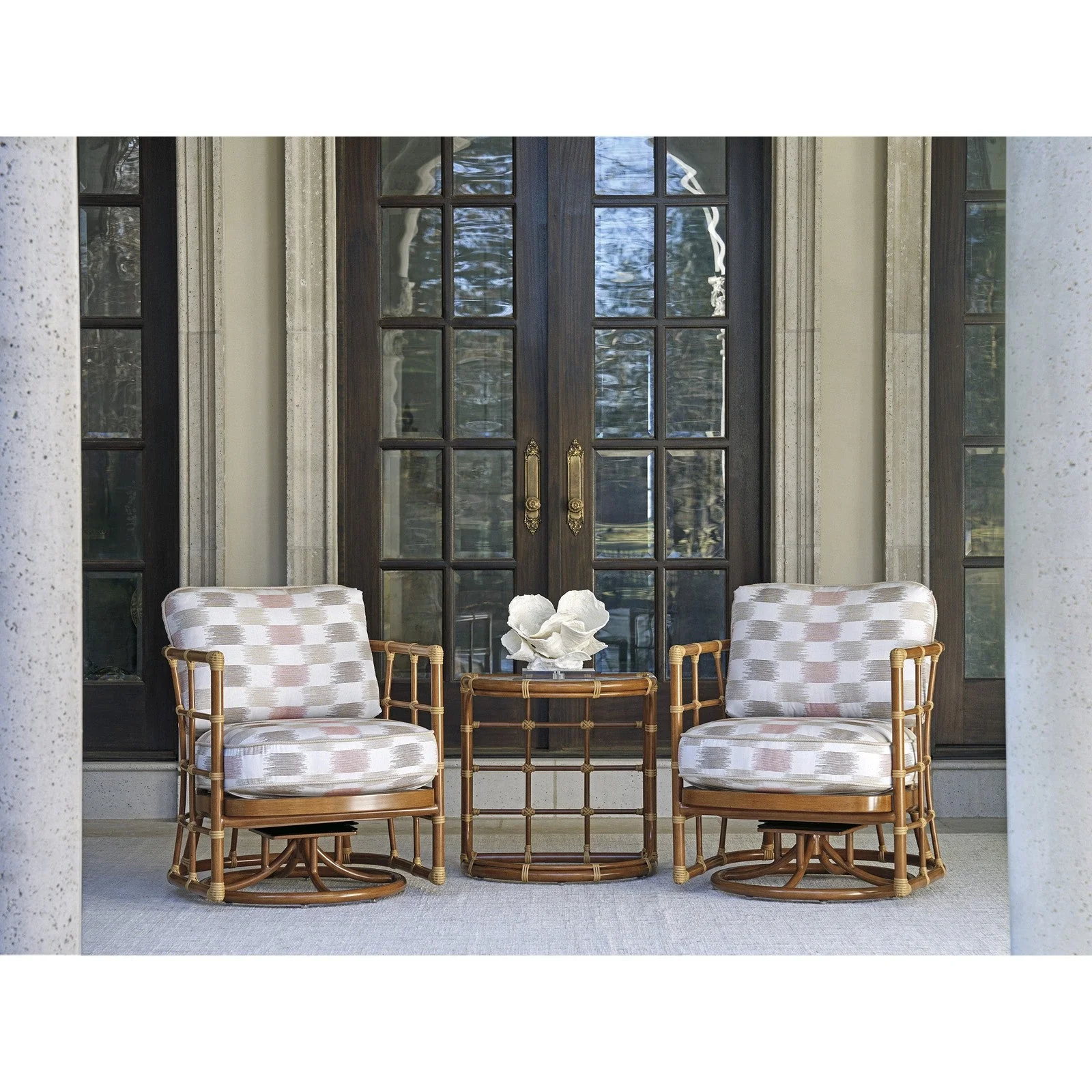 Tommy Bahama Outdoor Sandpiper Bay Demilune End Table - Image 3