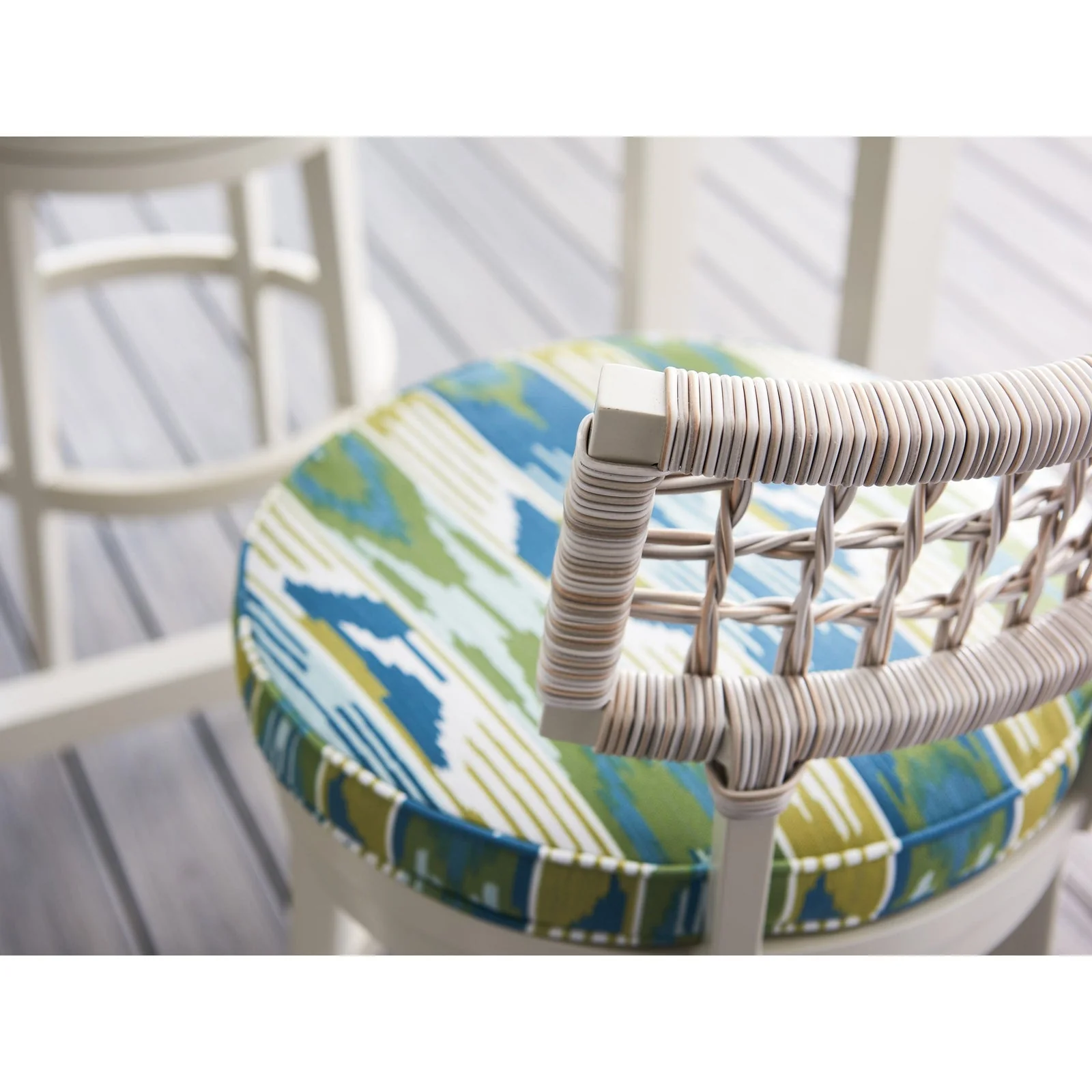 Tommy Bahama Outdoor Seabrook Swivel Bar Stool - Image 2