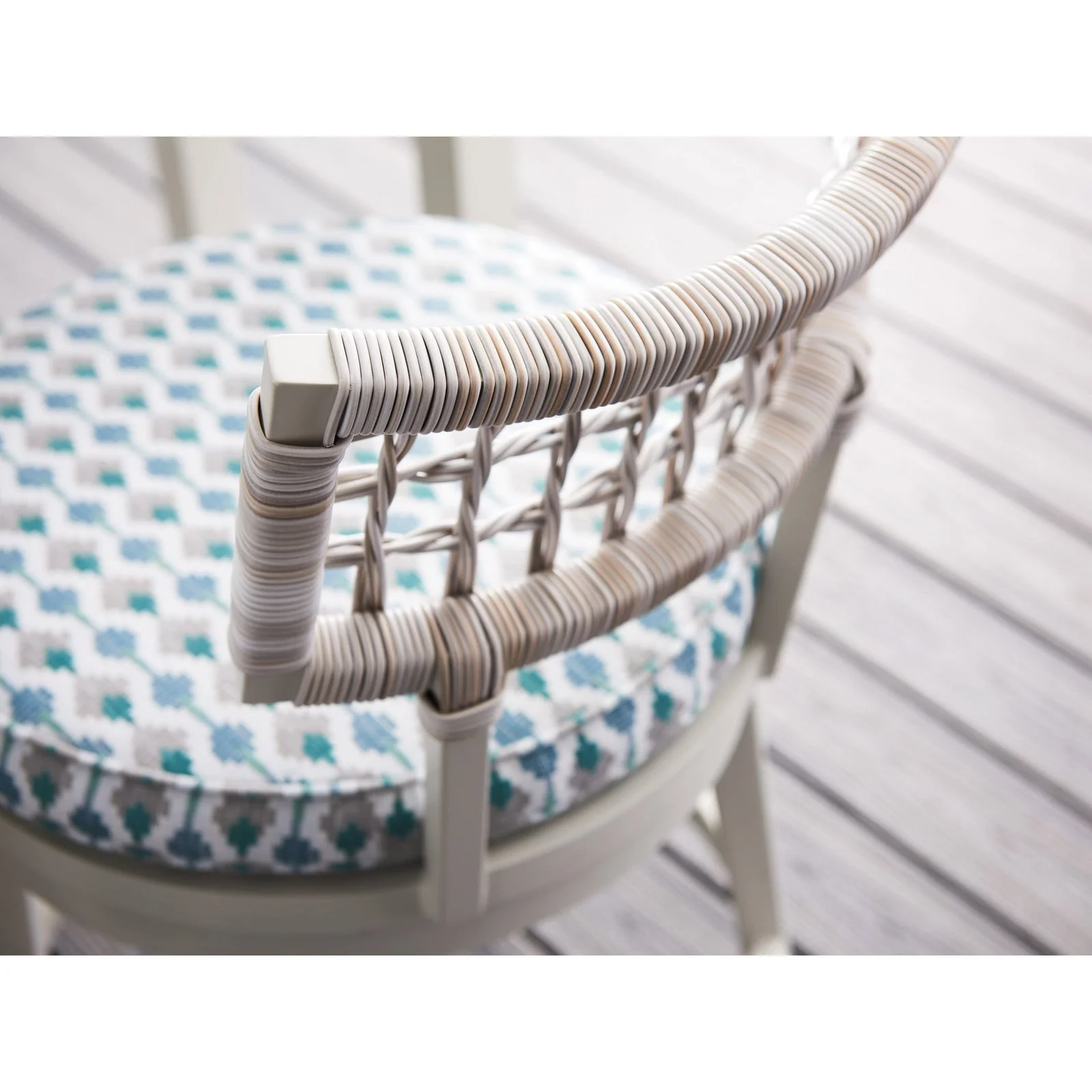 Tommy Bahama Outdoor Seabrook Swivel Counter Stool - Image 3