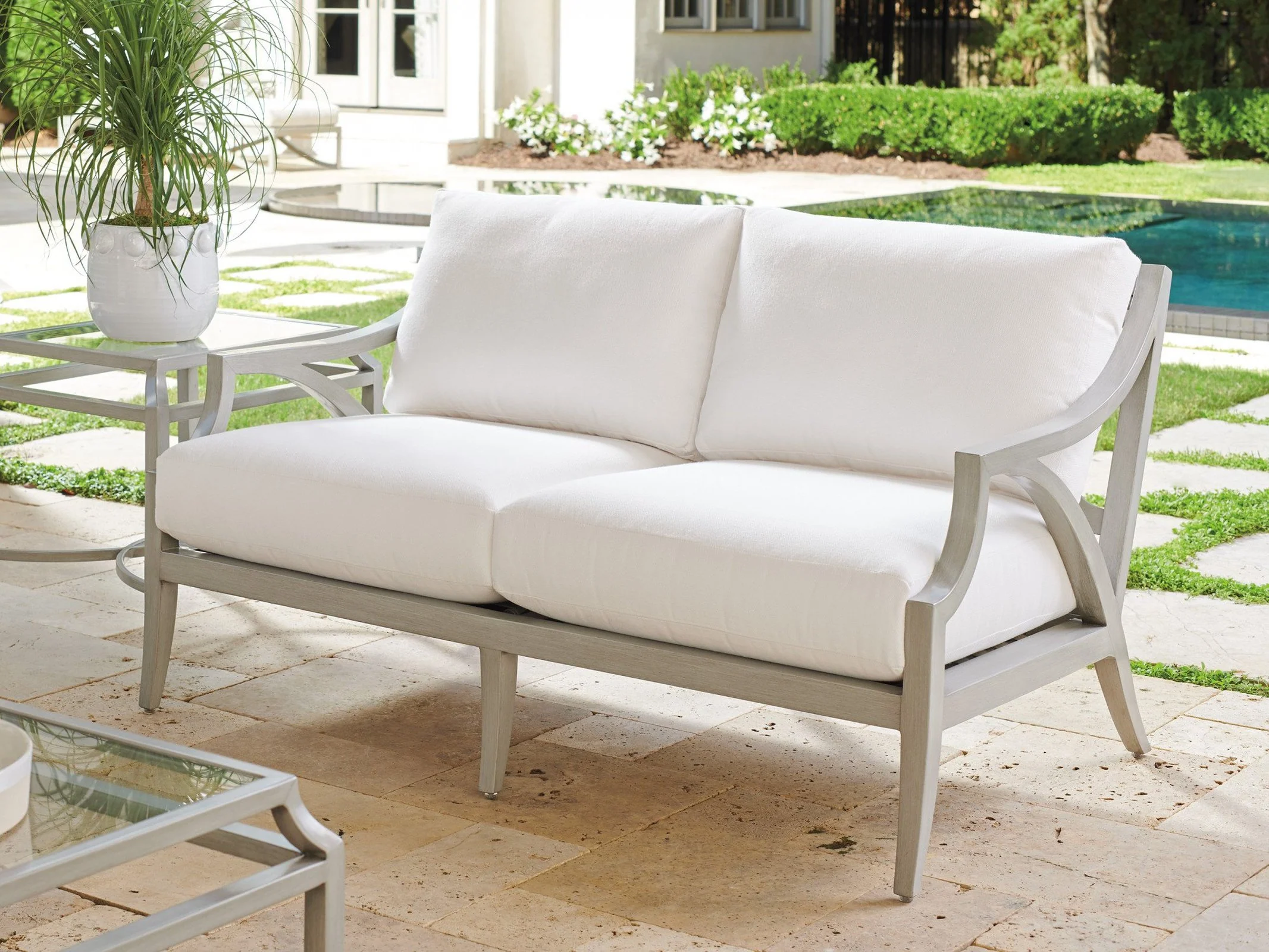 Tommy Bahama Outdoor Silver Sands Loveseat - Image 3