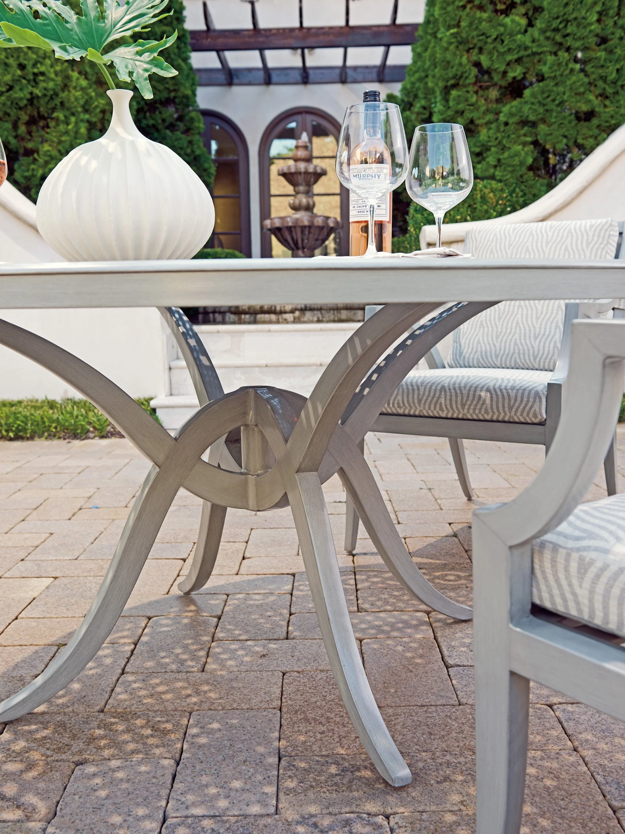 Tommy Bahama Outdoor Silver Sands Round Dining Table - Image 4