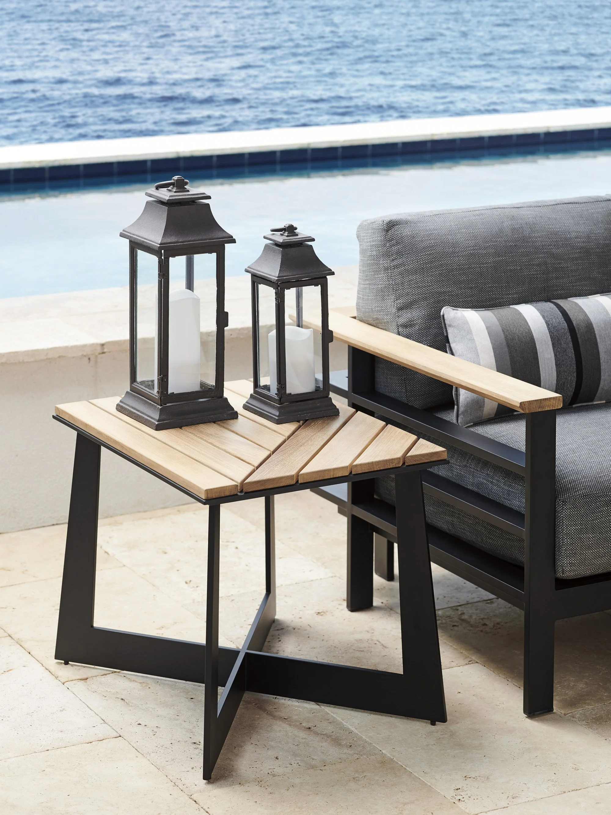 Tommy Bahama Outdoor South Beach Square End Table - Image 2