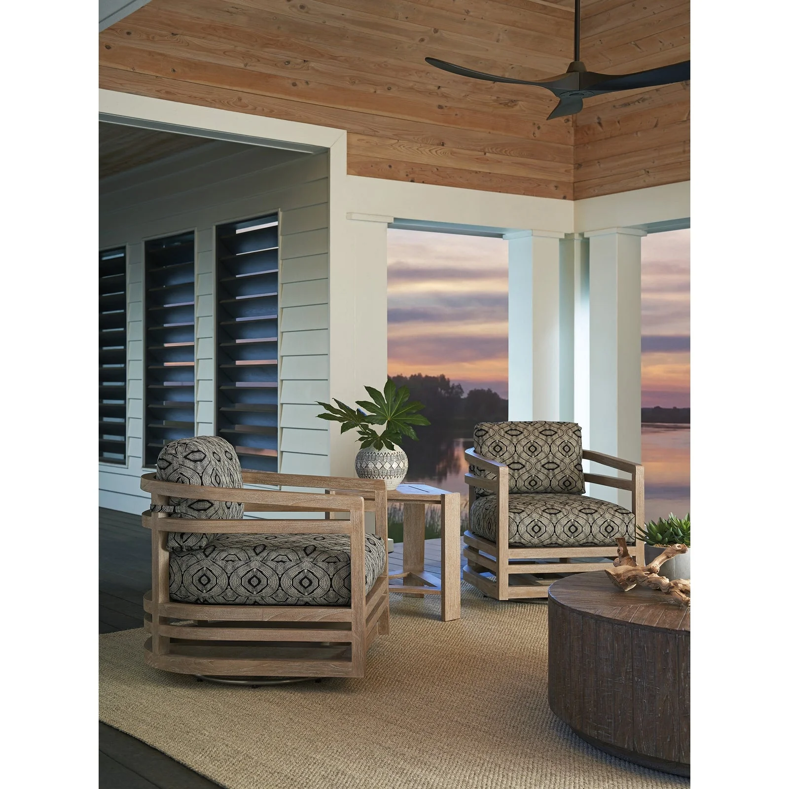 Tommy Bahama Outdoor Stillwater Cove Swivel Lounge Chair - Image 5