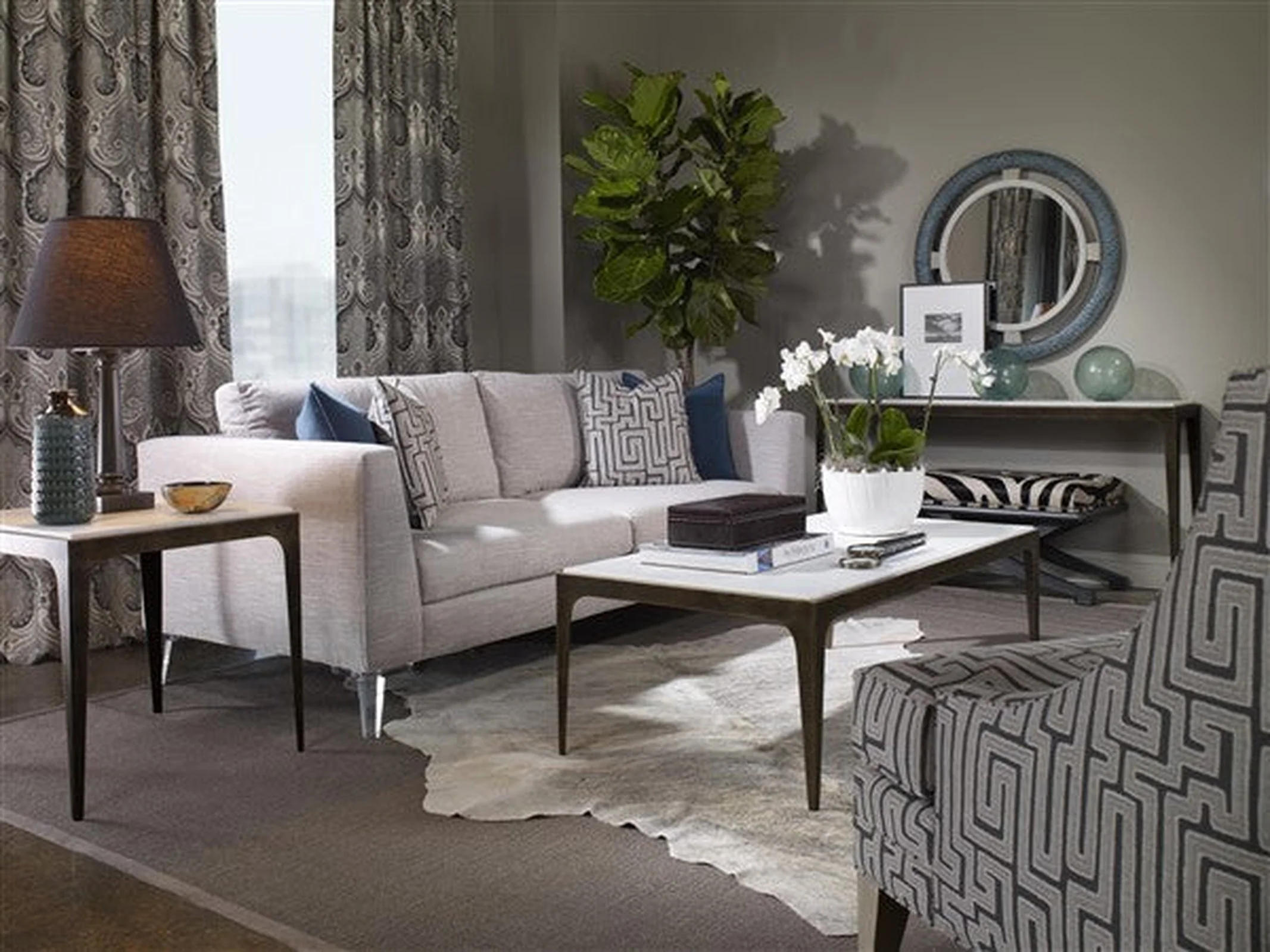 Vanguard Hancock Console Table - Image 4
