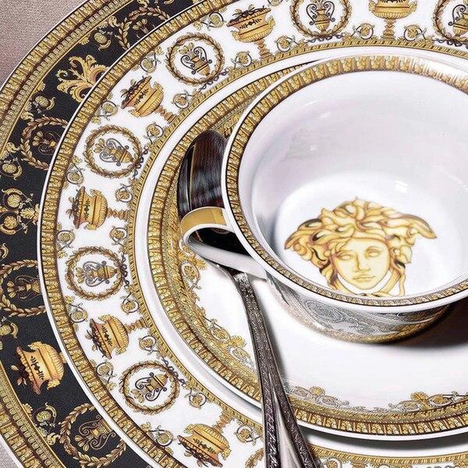 Versace I Love Baroque Creamer Coverd - Image 2
