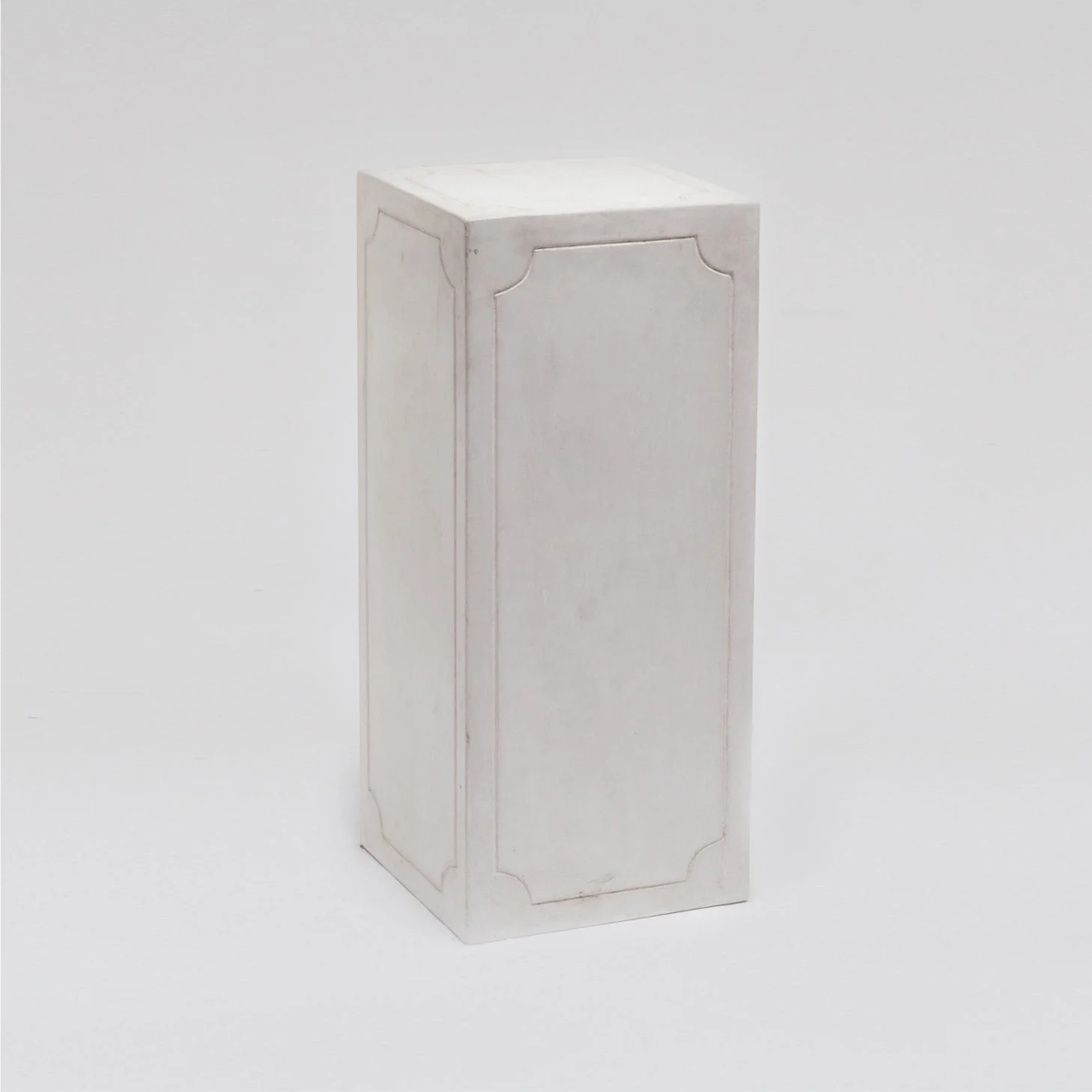 Walter Textured Concrete Pedestal - Image 4